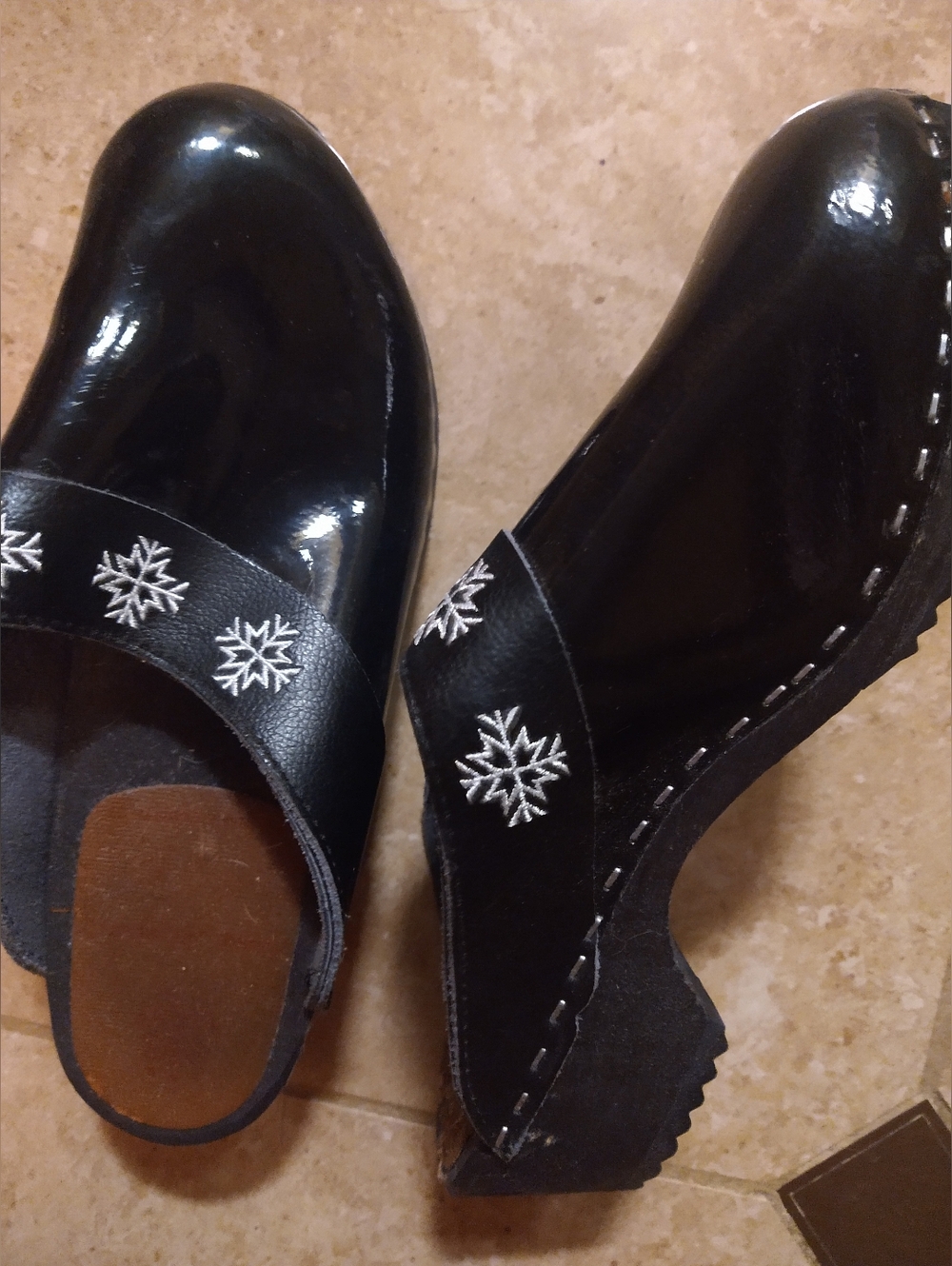 Hanna Andersson Snowflake Swedish Clogs
